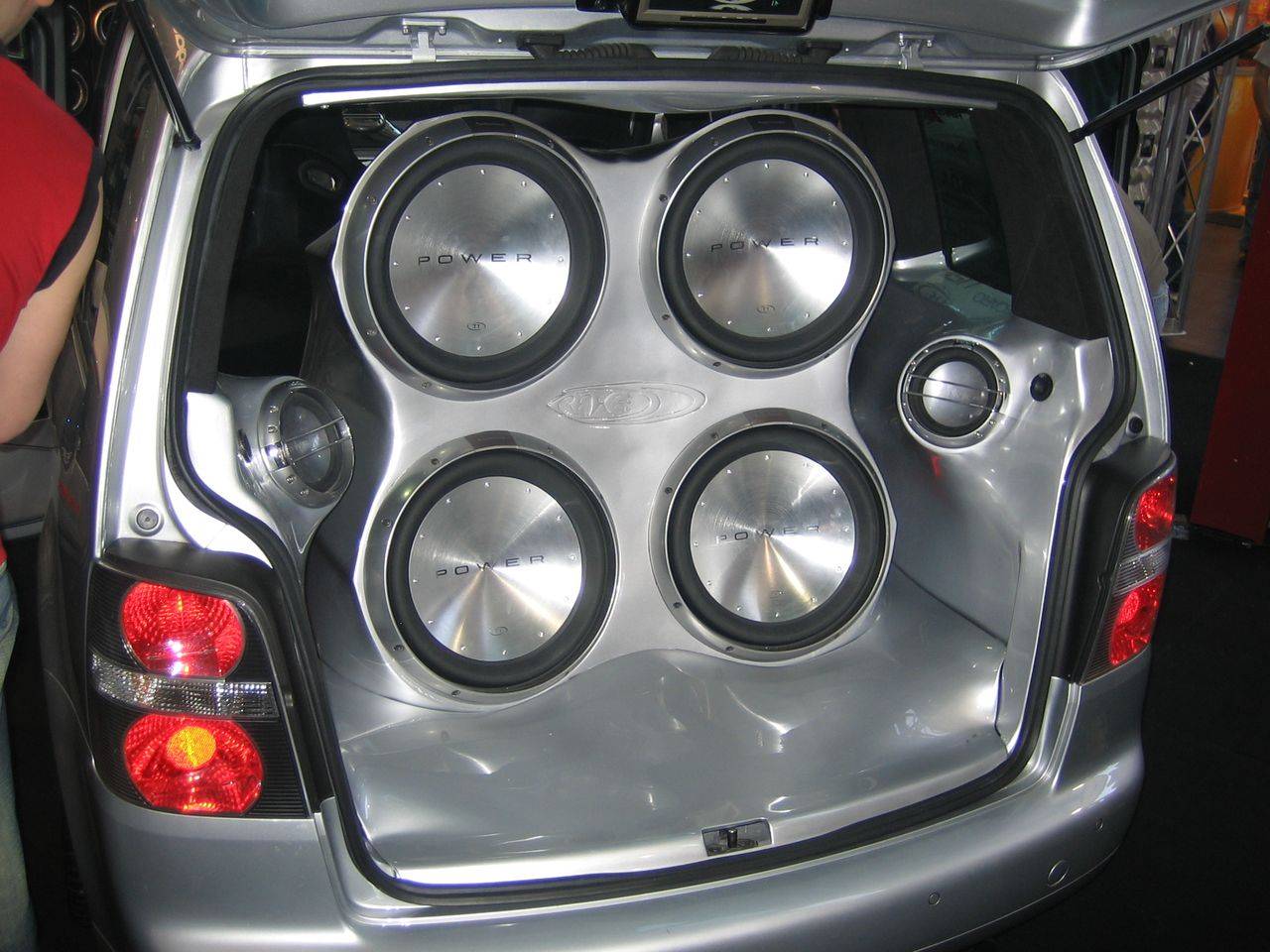 Car_Sound_06_094.jpg