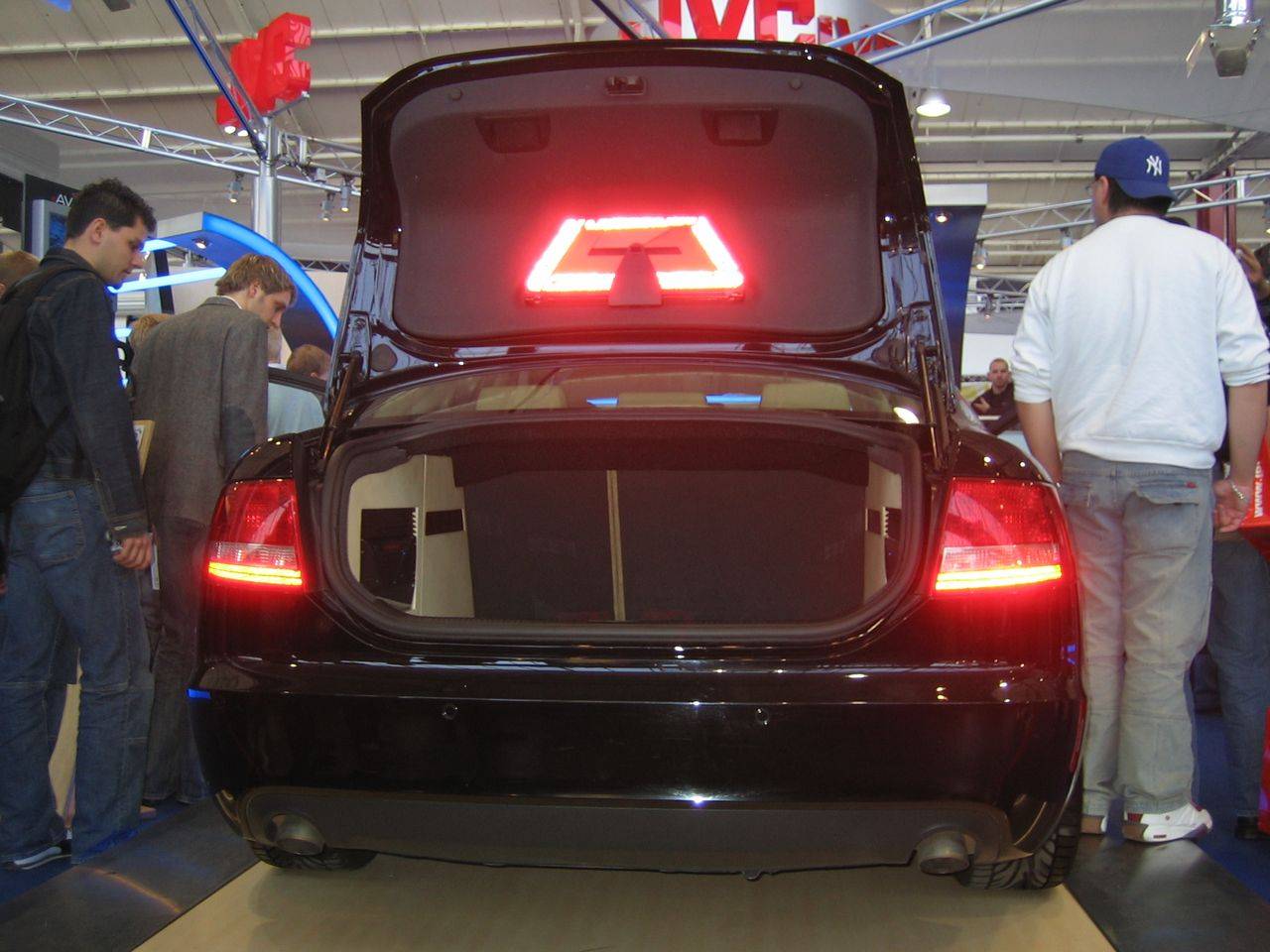 Car_Sound_06_102.jpg