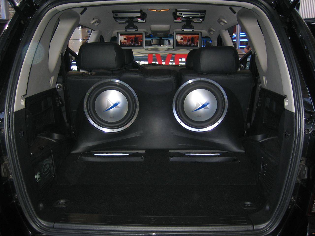 Car_Sound_06_104.jpg