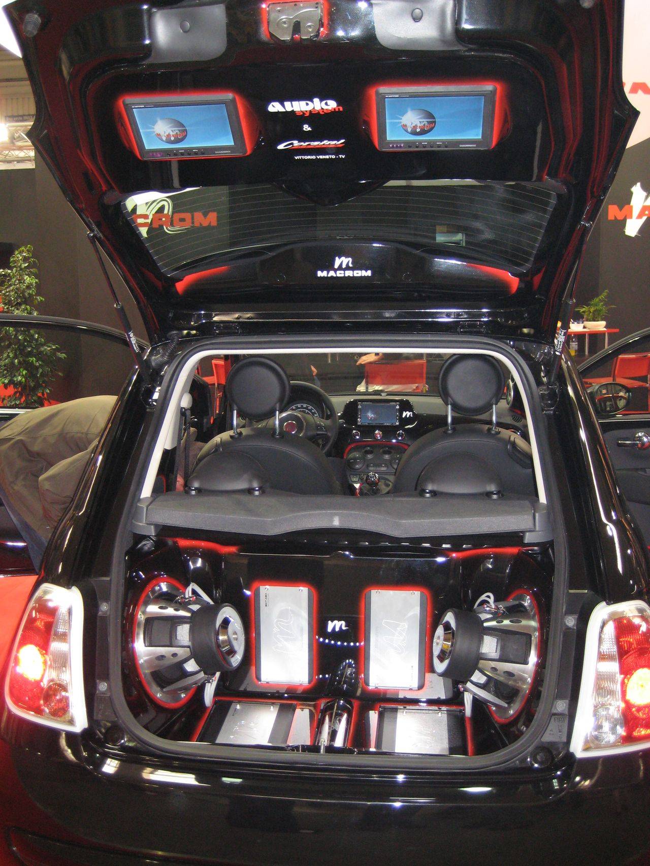 Car_Sound_Sinsheim_2008_083.jpg